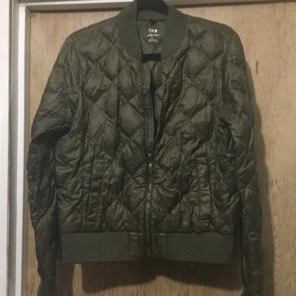 TNA League jacket size large army green quilted bomber style jacket
